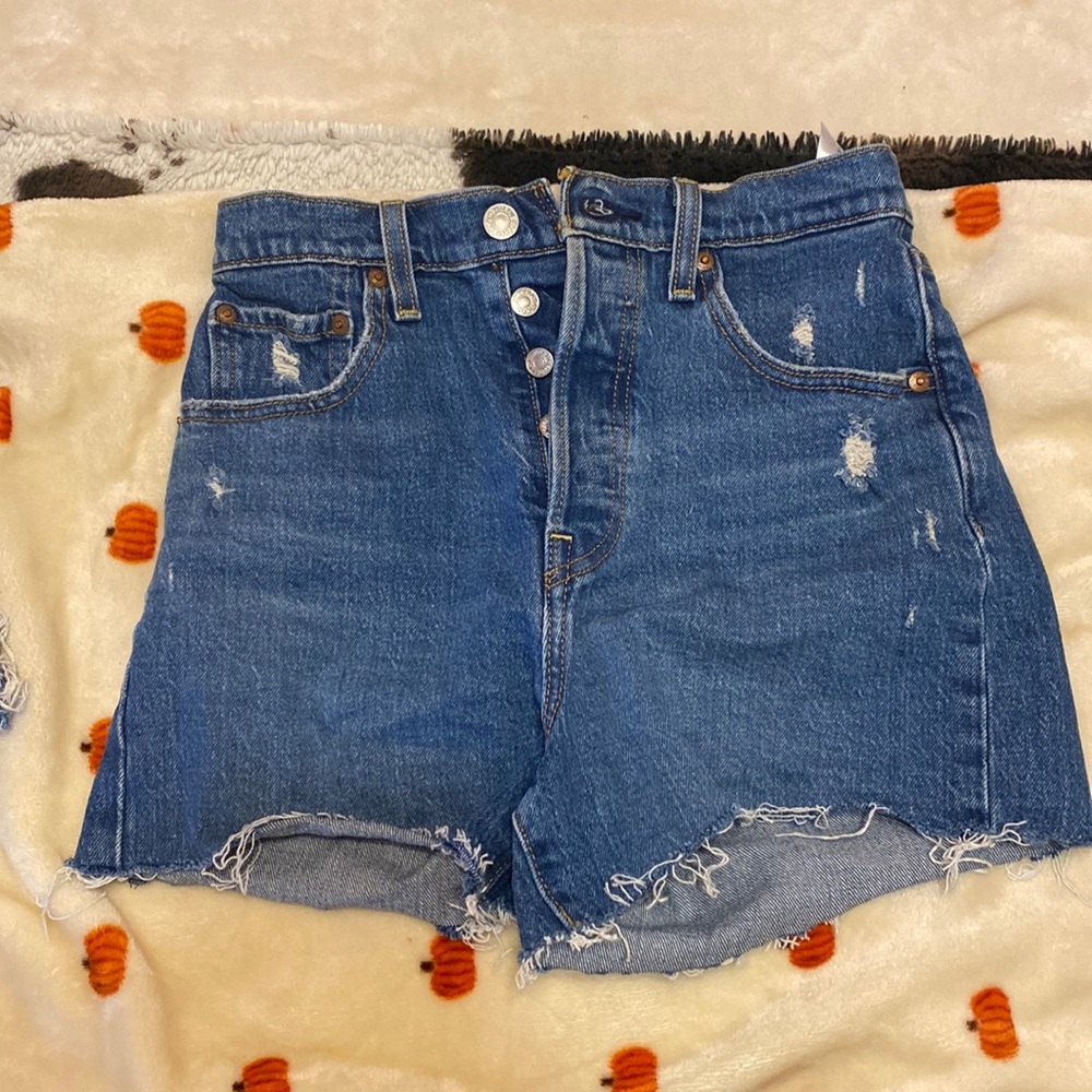 Levi shorts